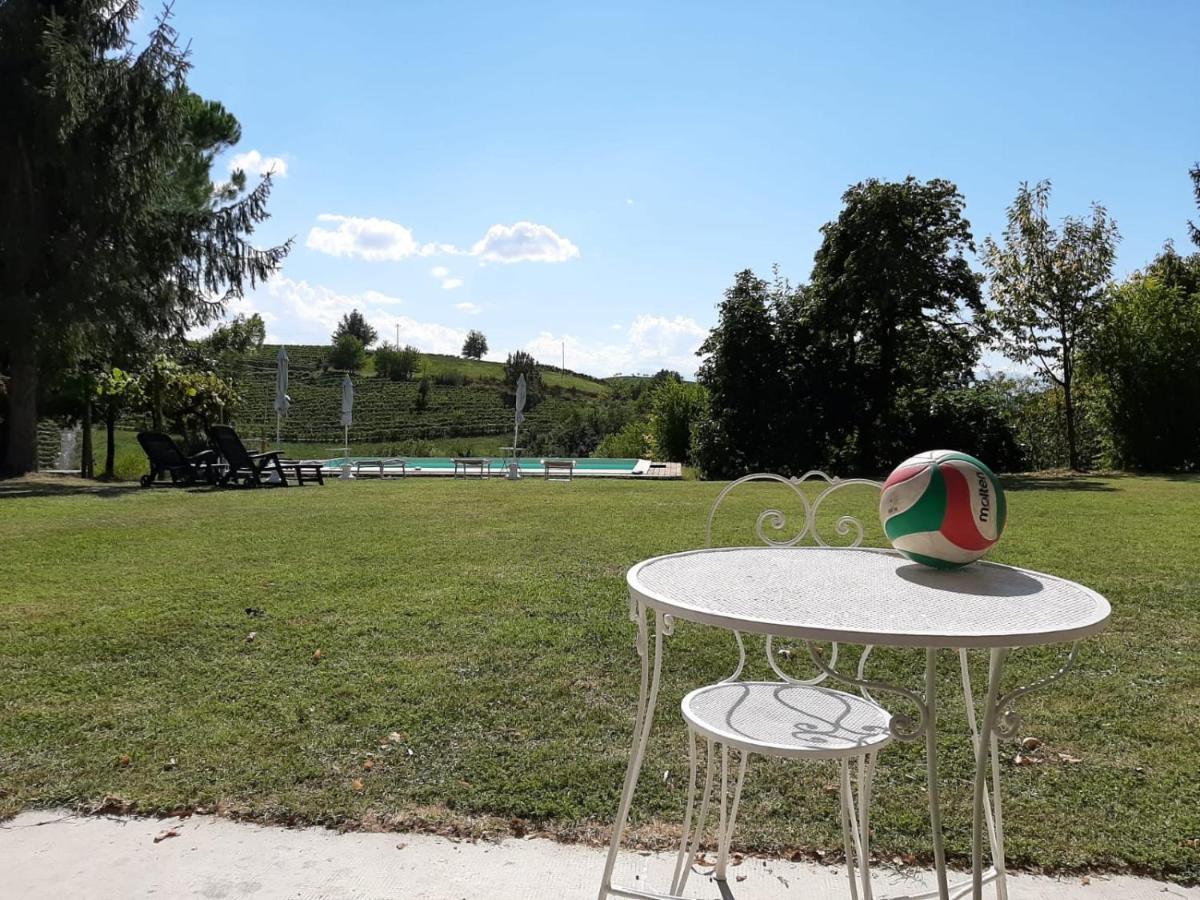 Cascina Torello Доляни Екстериор снимка