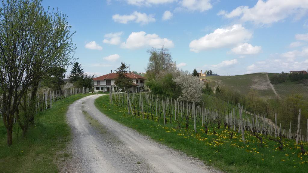 Cascina Torello Доляни Екстериор снимка