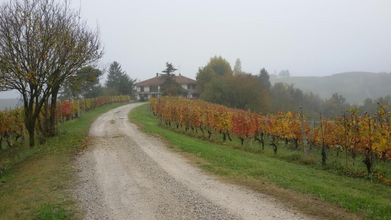 Cascina Torello Доляни Екстериор снимка